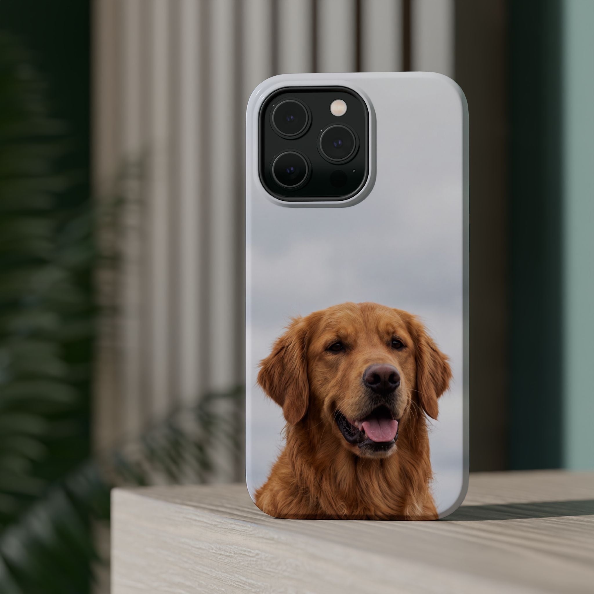 Golden Retriever Phone Case — Impact-Resistant Wireless Charging Cover