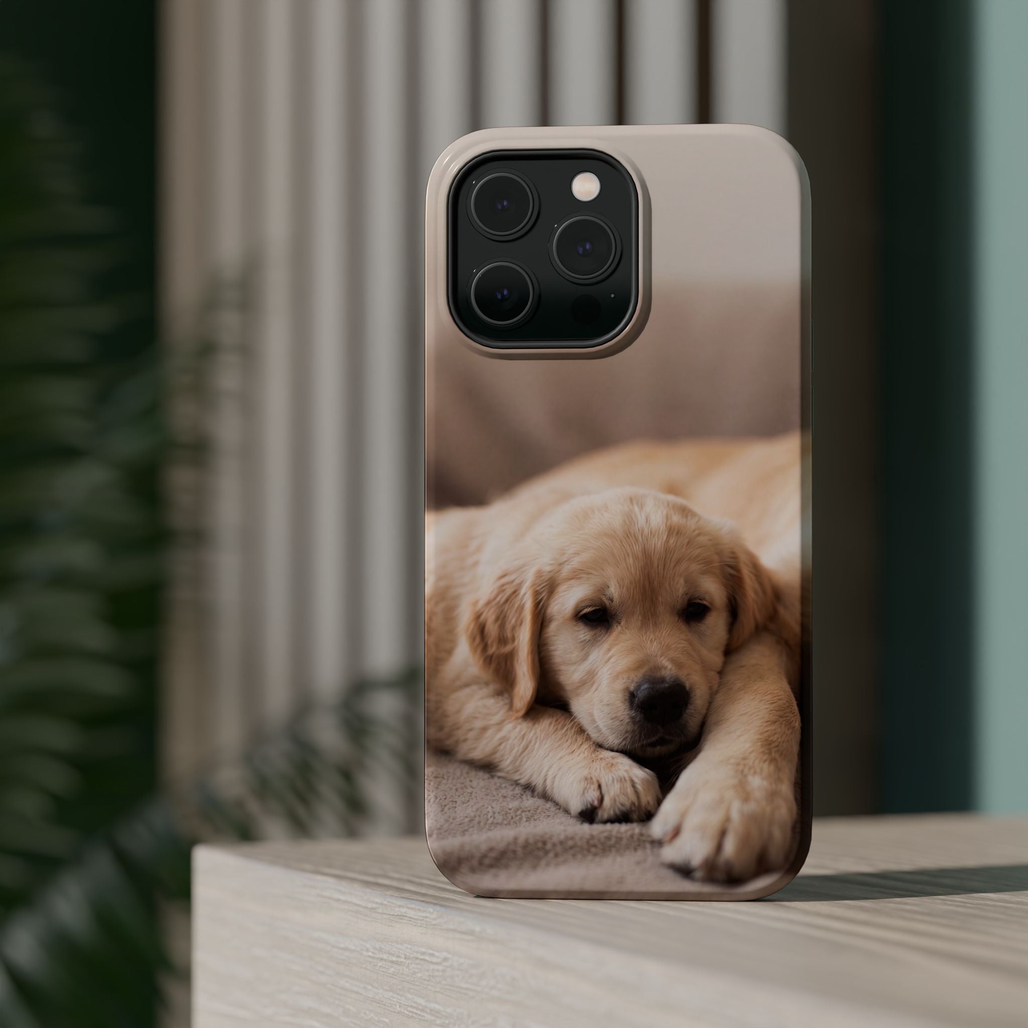 Golden Retriever Puppy Phone Case — Impact-Resistant Wireless Charging Cover