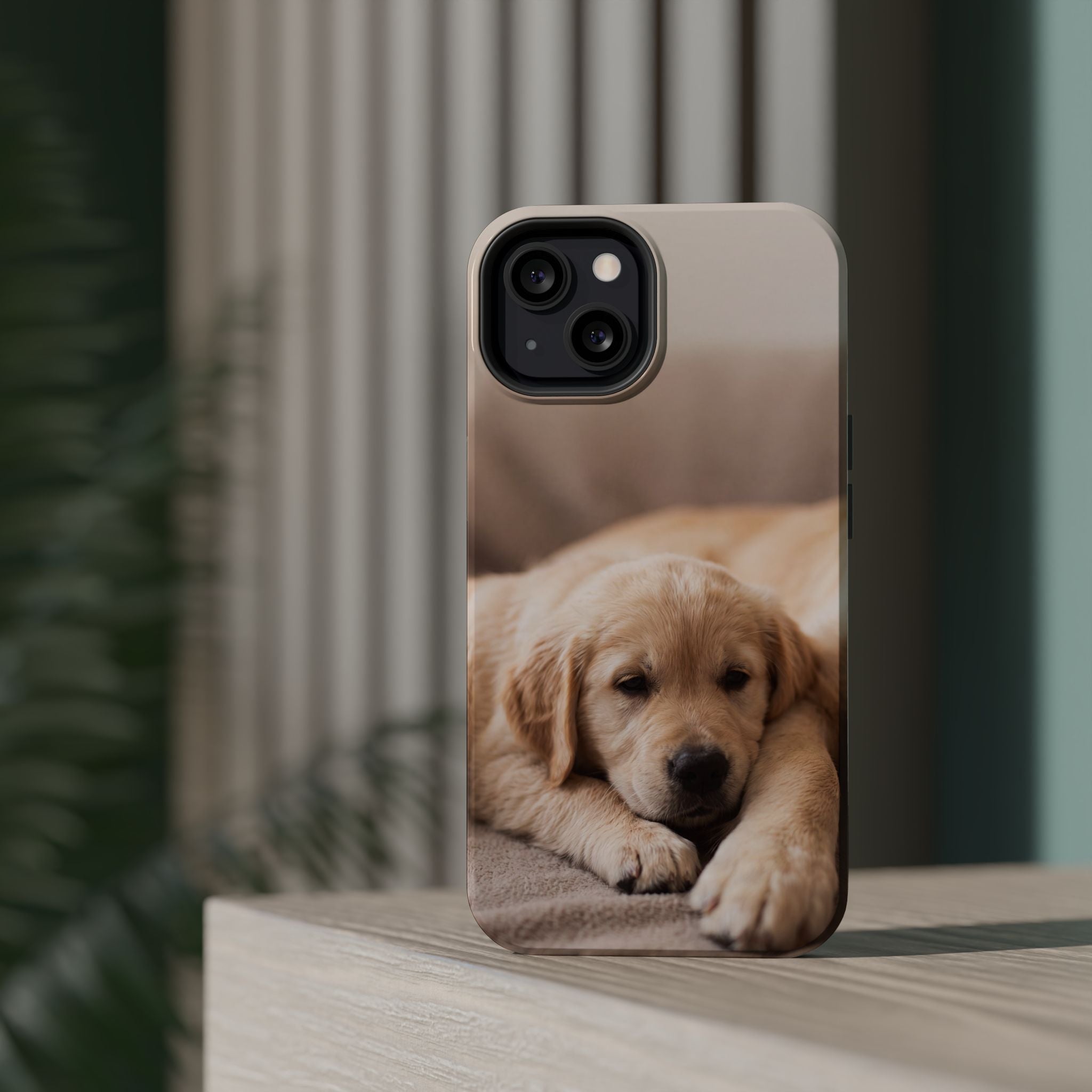 Golden Retriever Puppy Phone Case — Impact-Resistant Wireless Charging Cover