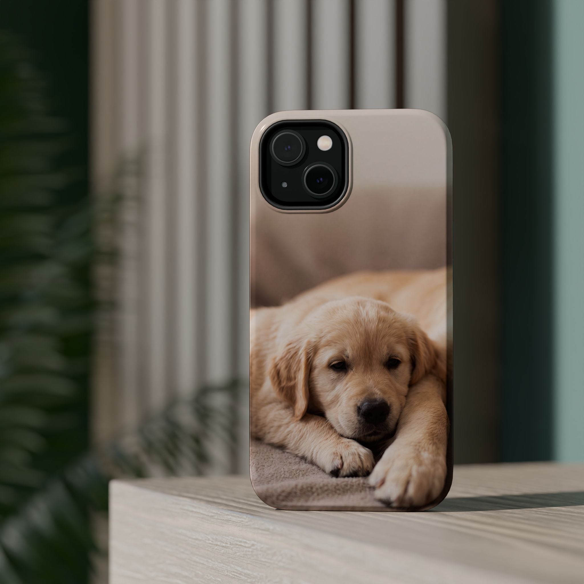 Golden Retriever Puppy Phone Case — Impact-Resistant Wireless Charging Cover
