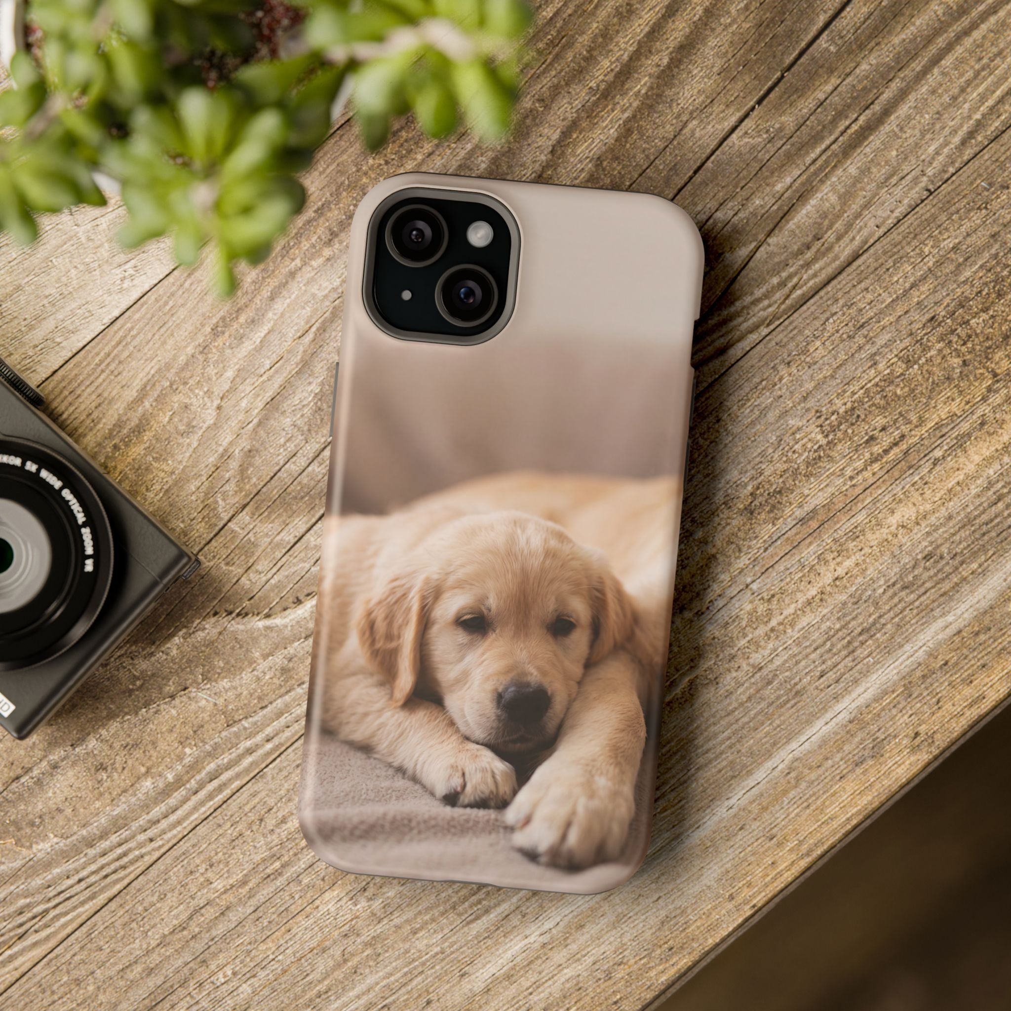 Golden Retriever Puppy Phone Case — Impact-Resistant Wireless Charging Cover