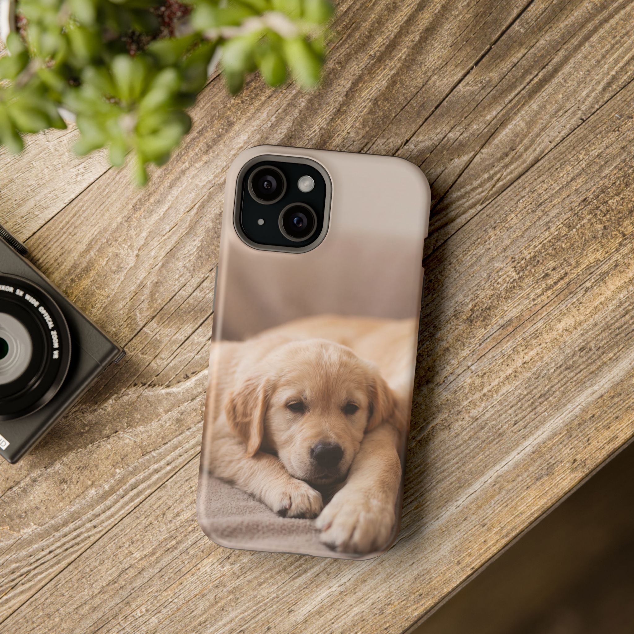 Golden Retriever Puppy Phone Case — Impact-Resistant Wireless Charging Cover