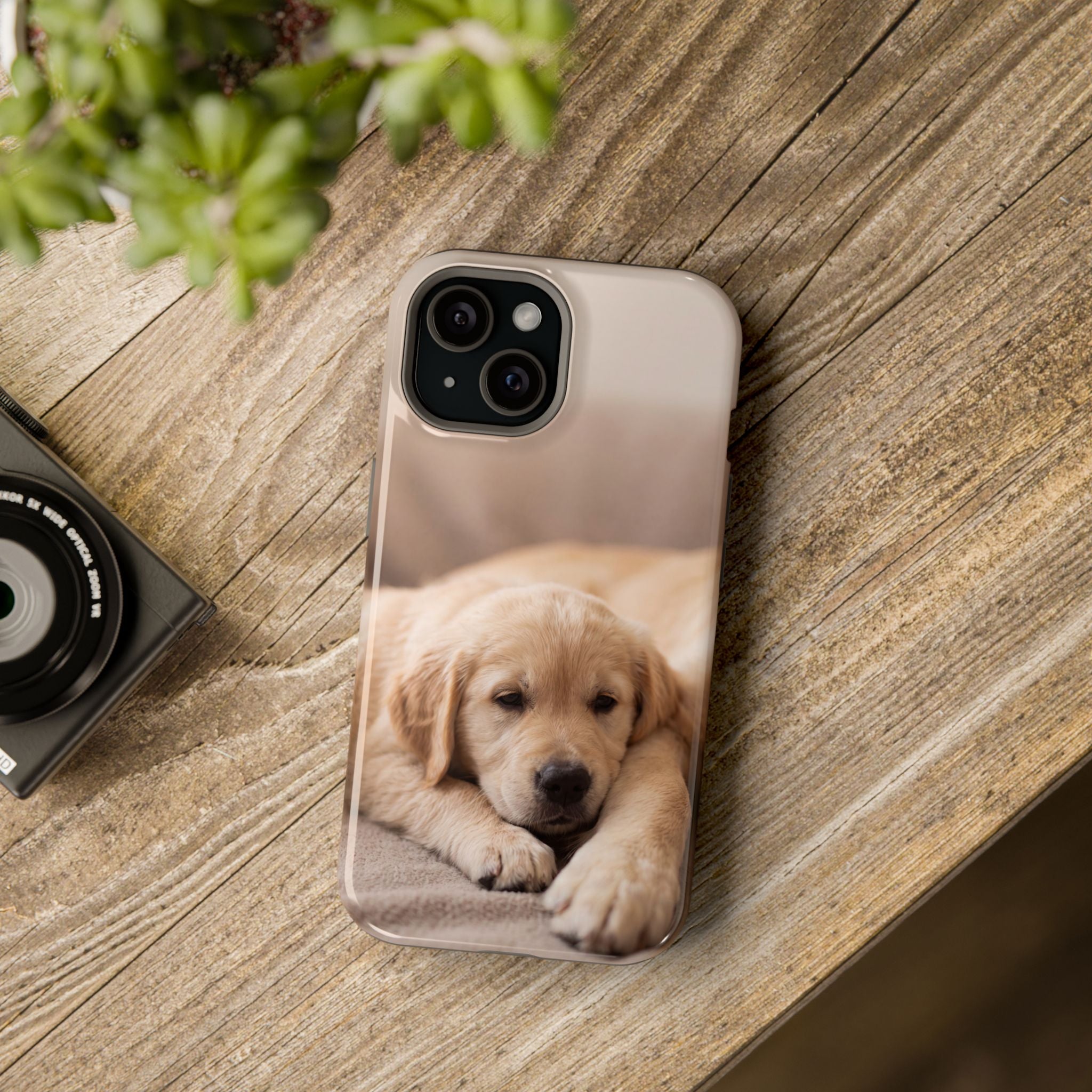 Golden Retriever Puppy Phone Case — Impact-Resistant Wireless Charging Cover