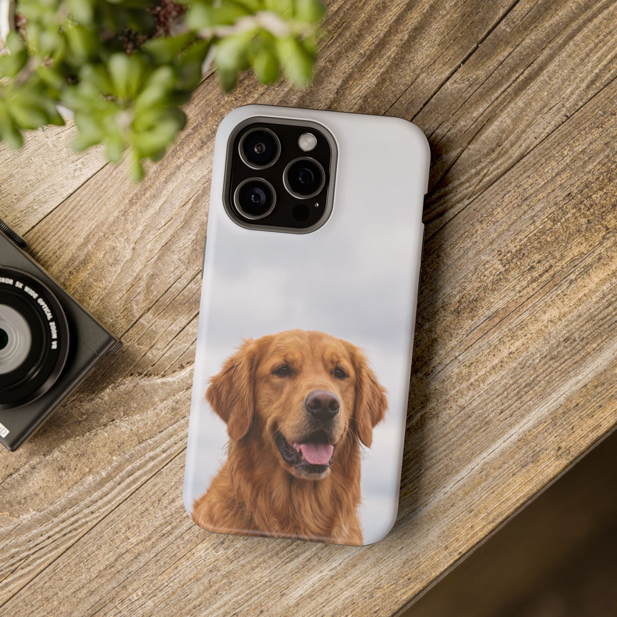 Golden Retriever Phone Case — Impact-Resistant Wireless Charging Cover