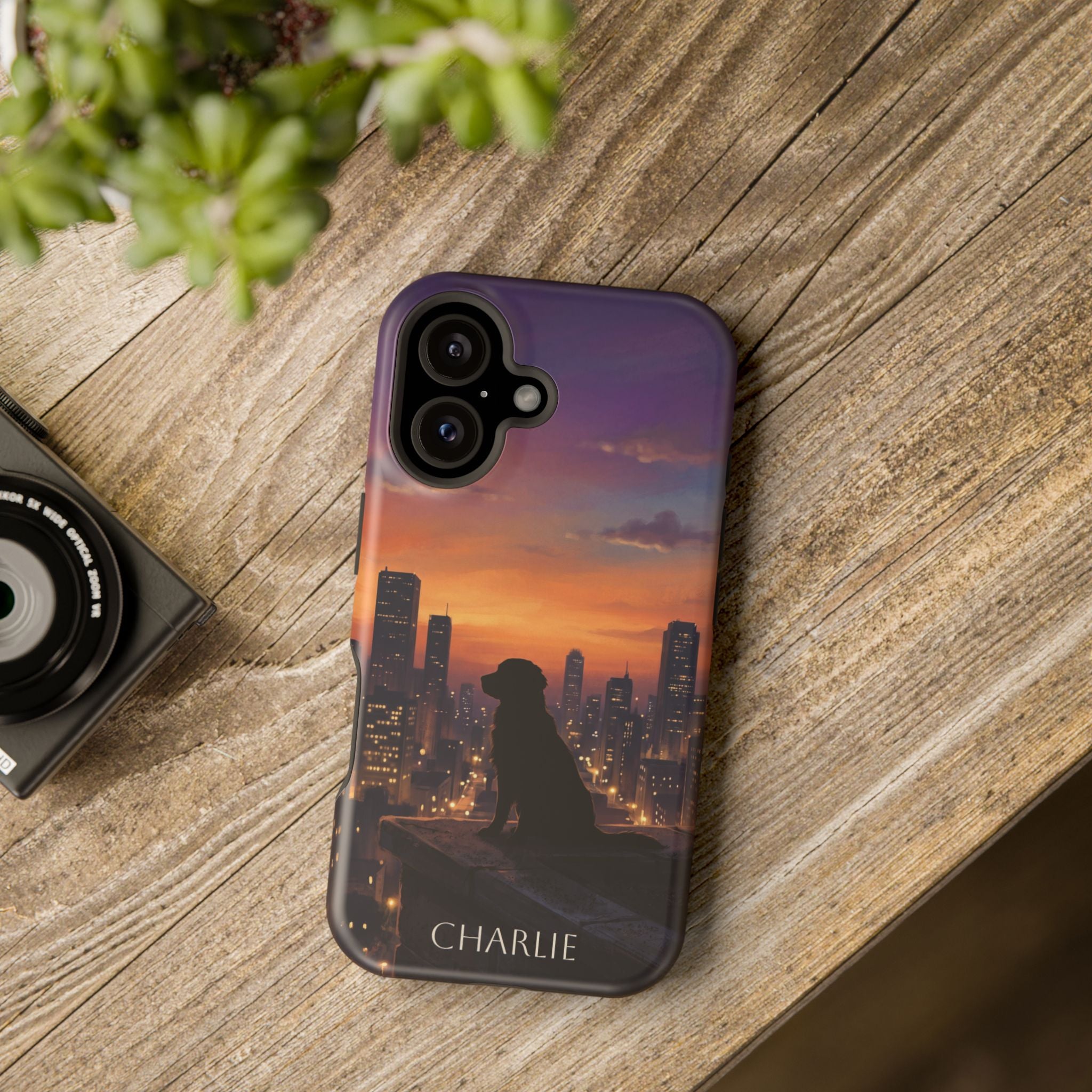 Personalized Golden Retriever City Skyline Phone Case — Wireless Charging Cover