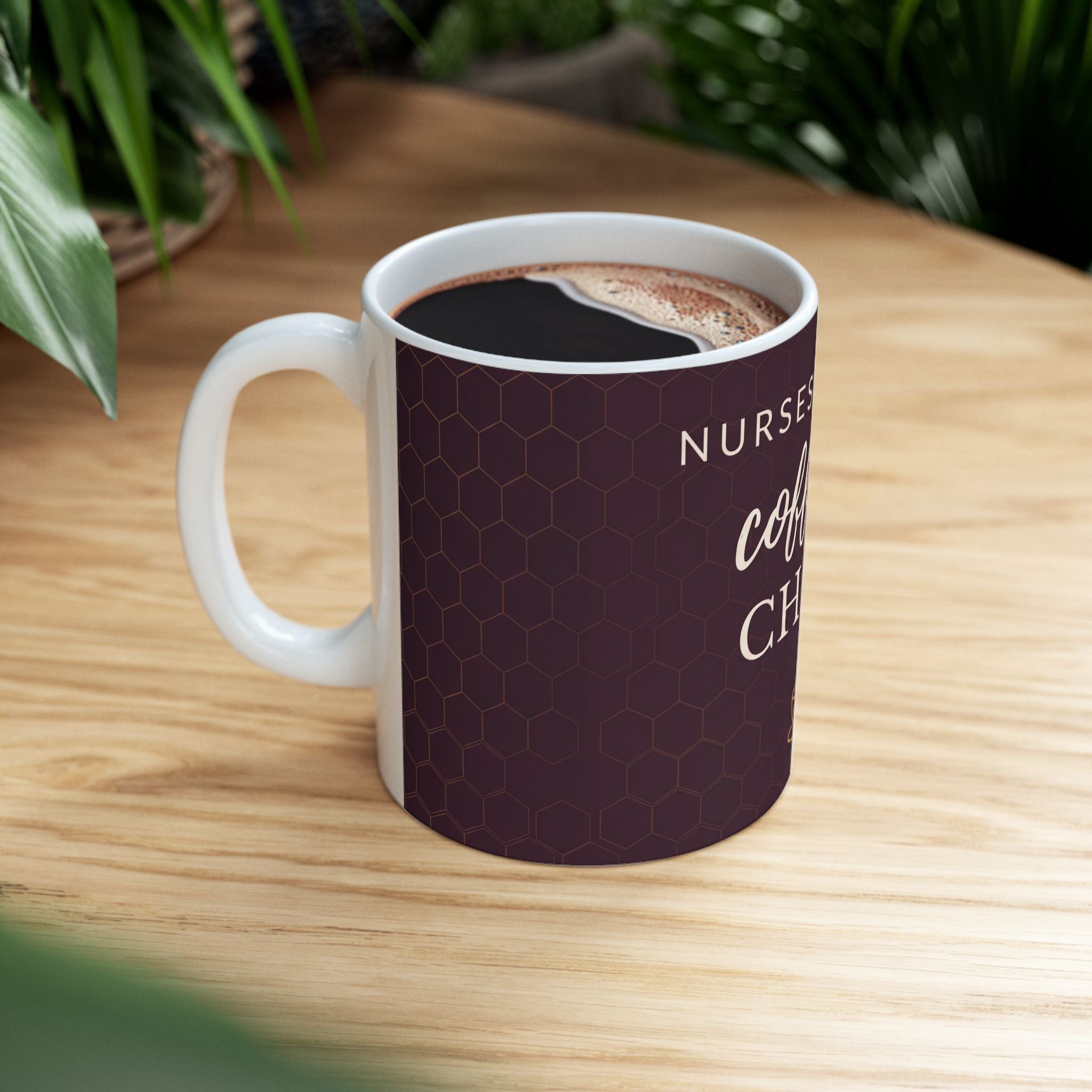Nurse Mug – Nurses run on coffee & chaos – Nurse Appreciation Gift – Coffee Mug for Nurses – Gift for Her