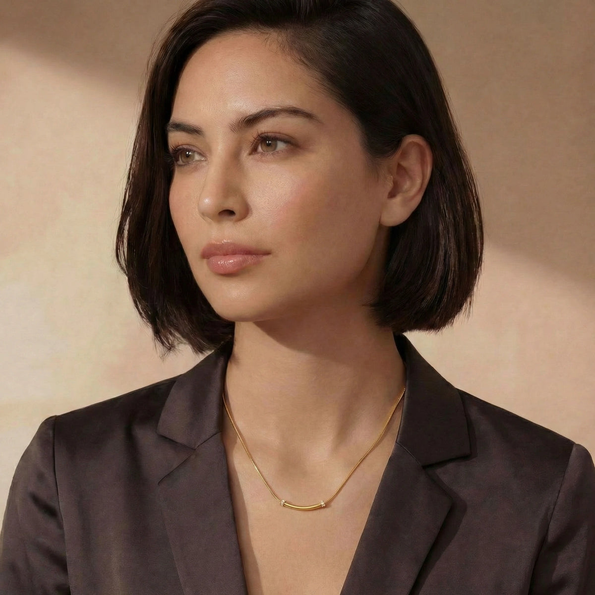 Curved Spark Bar Necklace