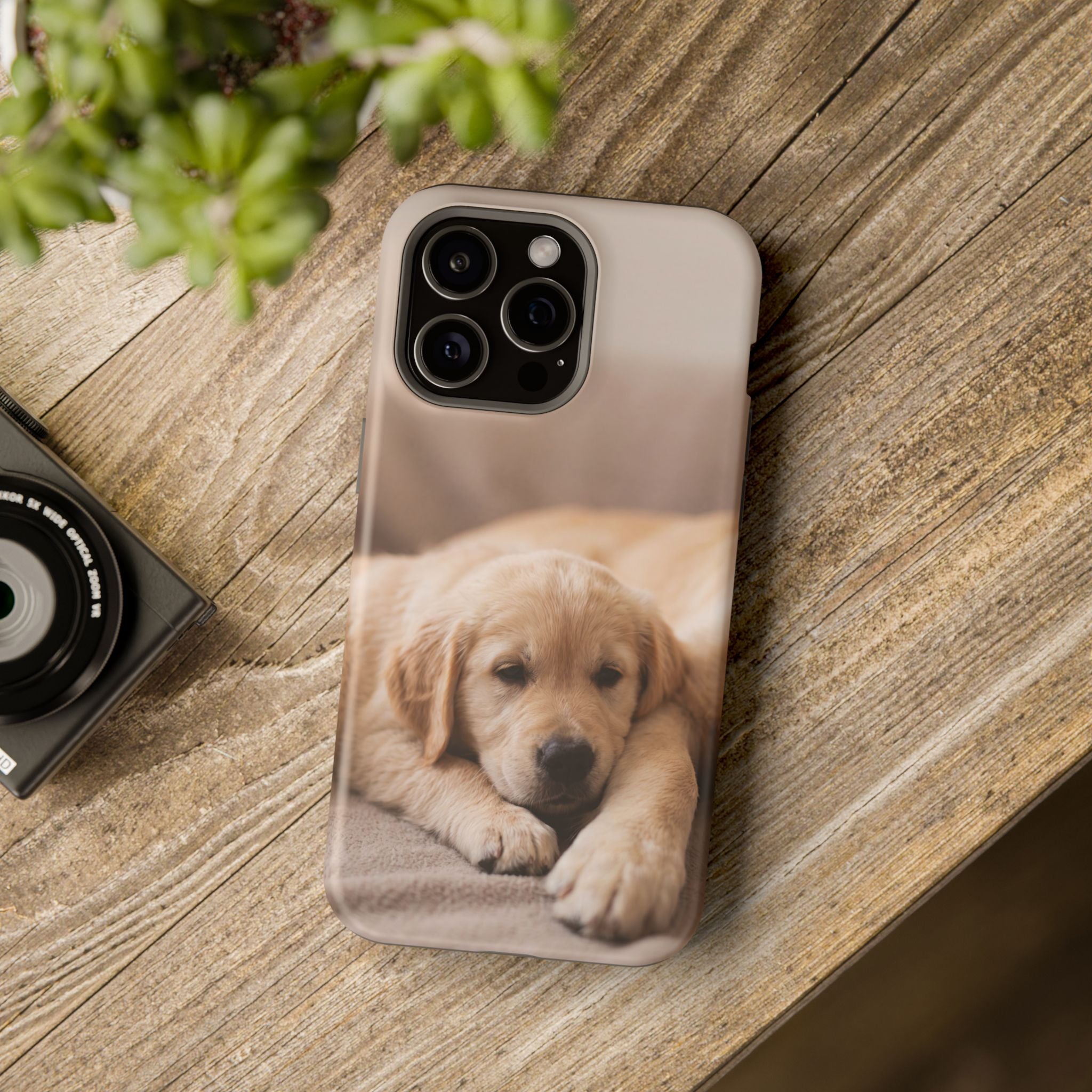 Golden Retriever Puppy Phone Case — Impact-Resistant Wireless Charging Cover