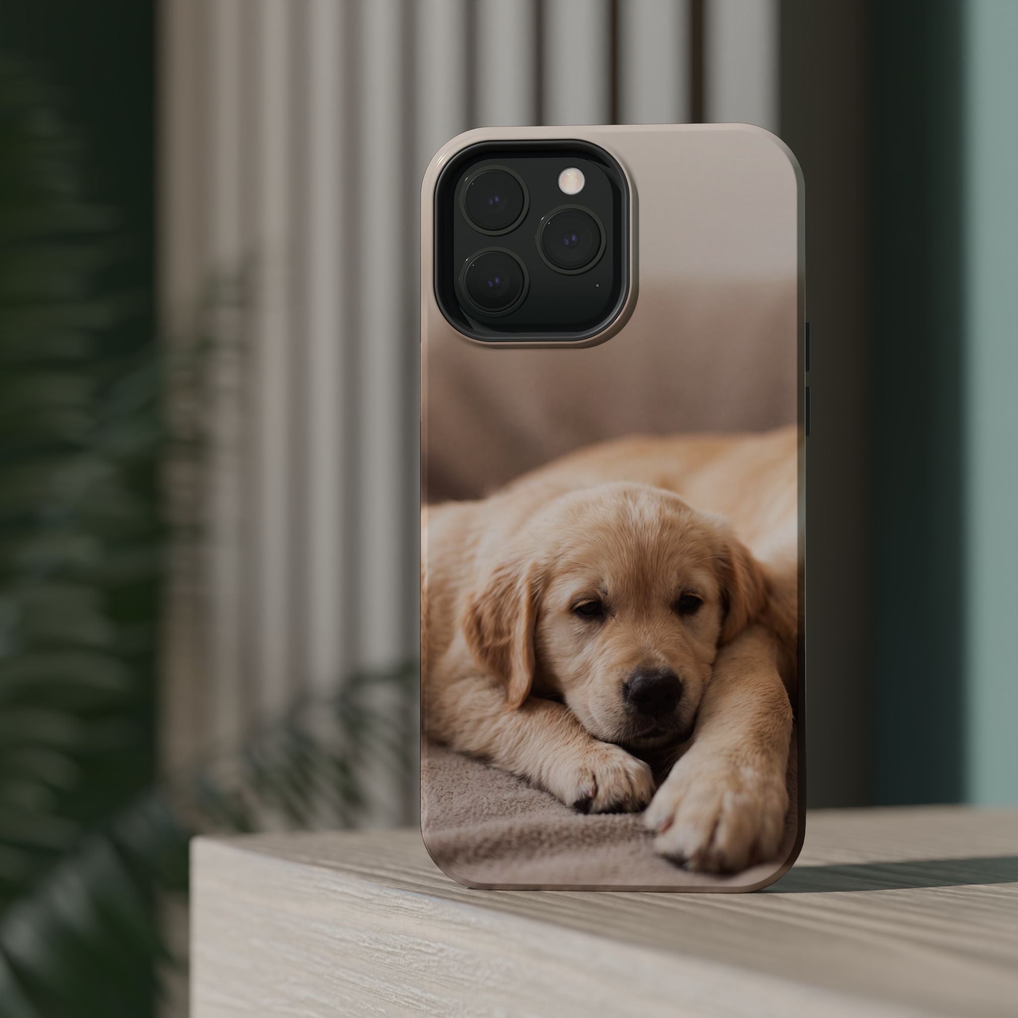 Golden Retriever Puppy Phone Case — Impact-Resistant Wireless Charging Cover