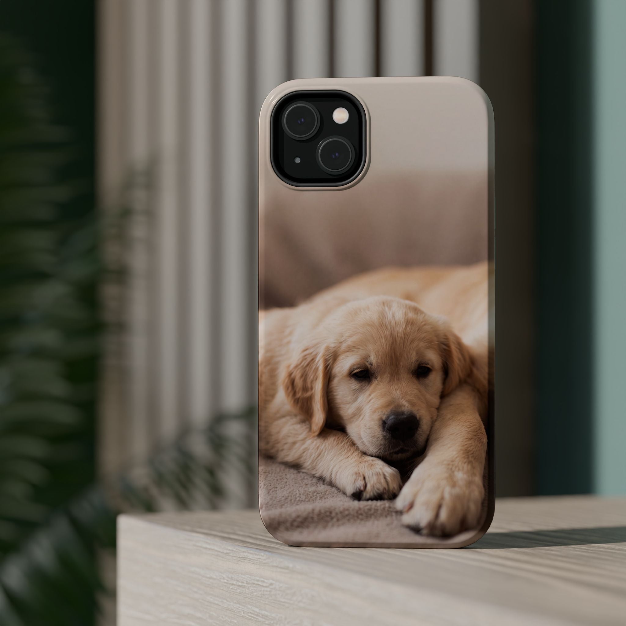 Golden Retriever Puppy Phone Case — Impact-Resistant Wireless Charging Cover