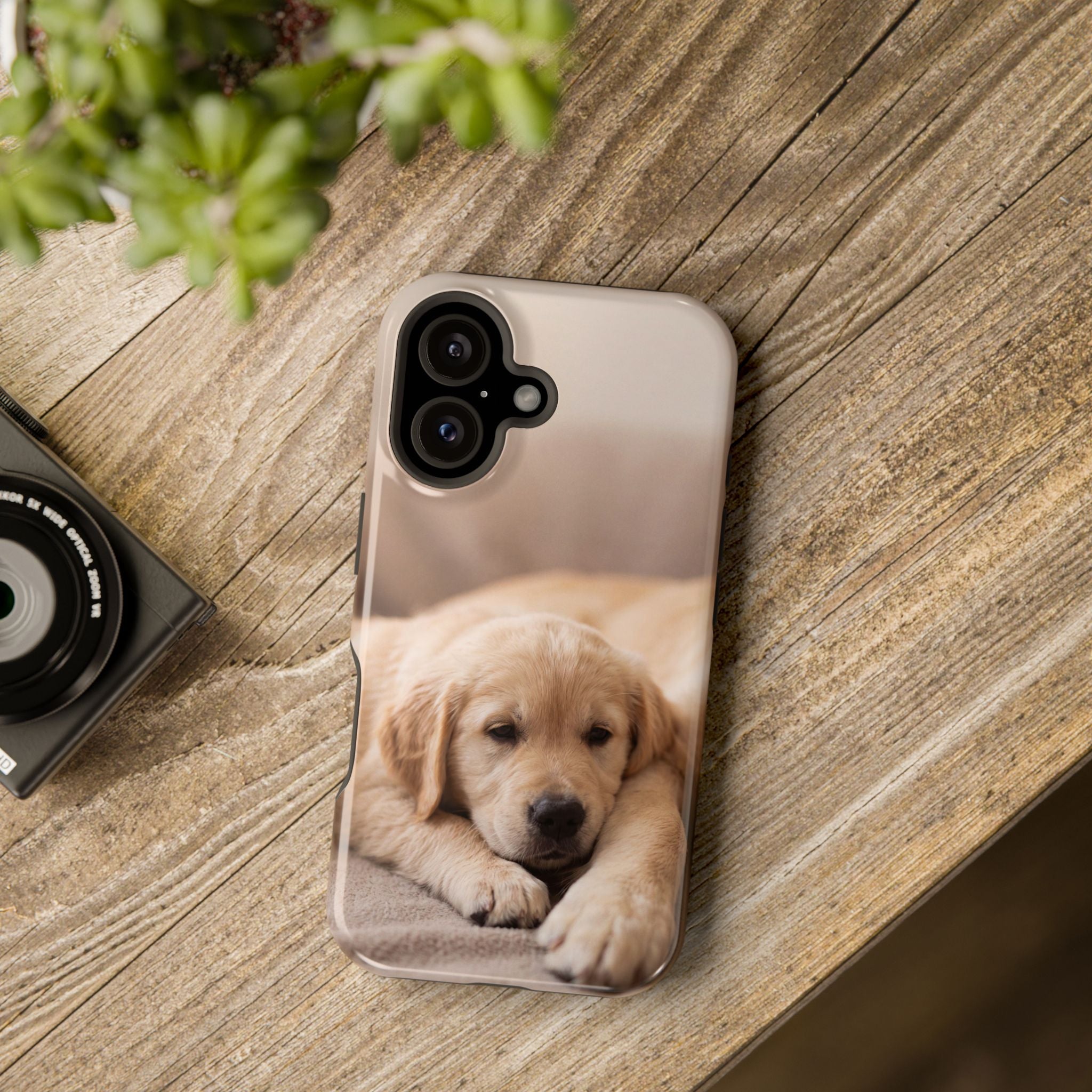 Golden Retriever Puppy Phone Case — Impact-Resistant Wireless Charging Cover