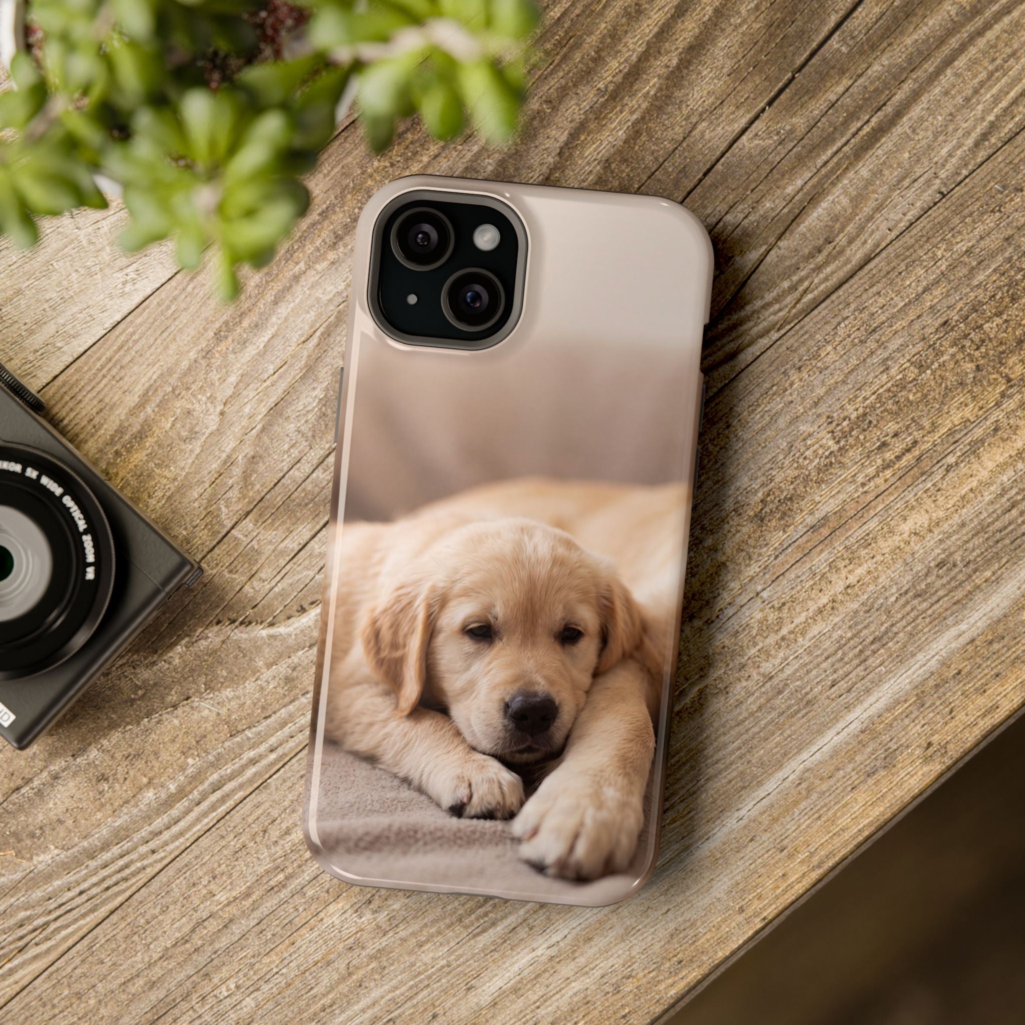 Golden Retriever Puppy Phone Case — Impact-Resistant Wireless Charging Cover