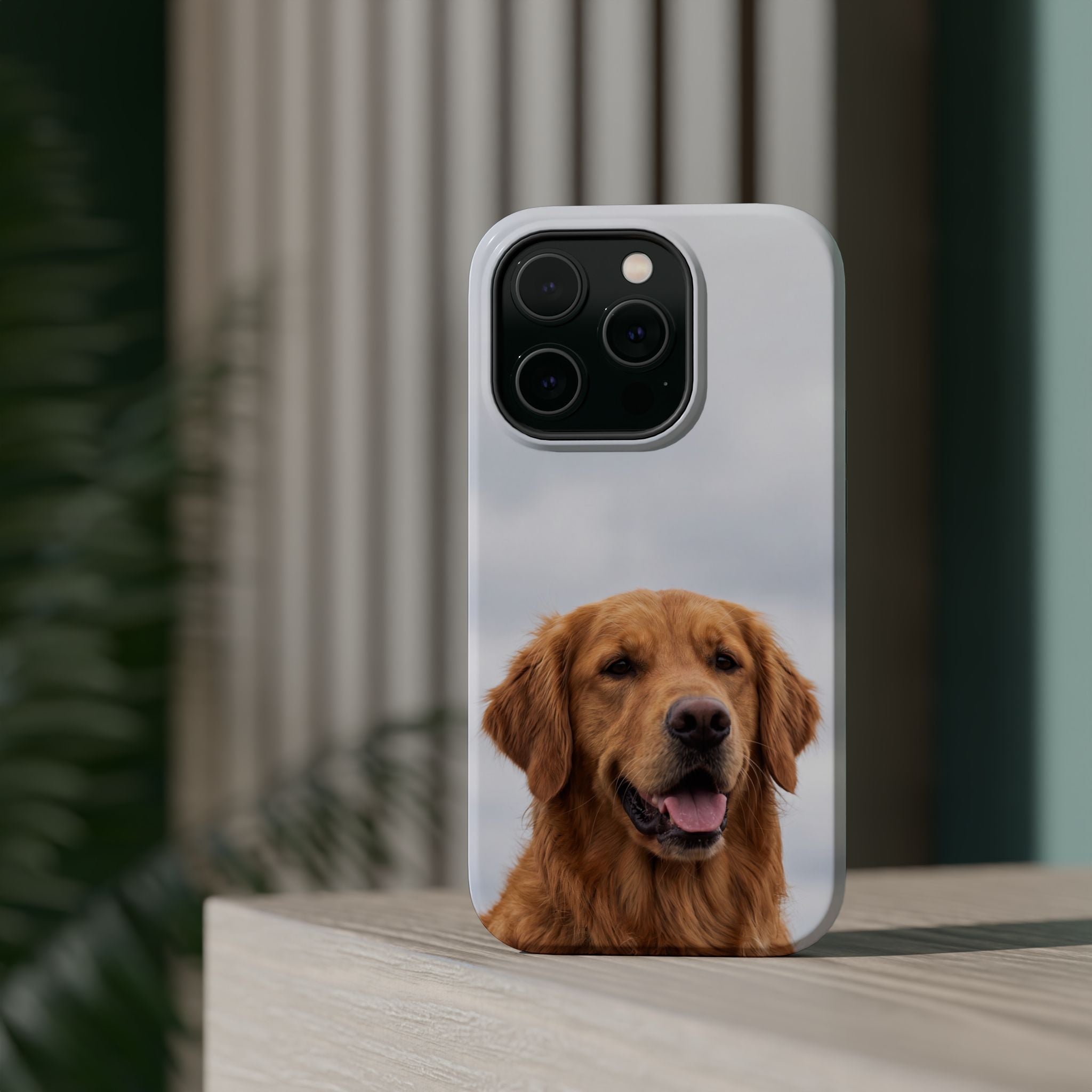 Golden Retriever Phone Case — Impact-Resistant Wireless Charging Cover