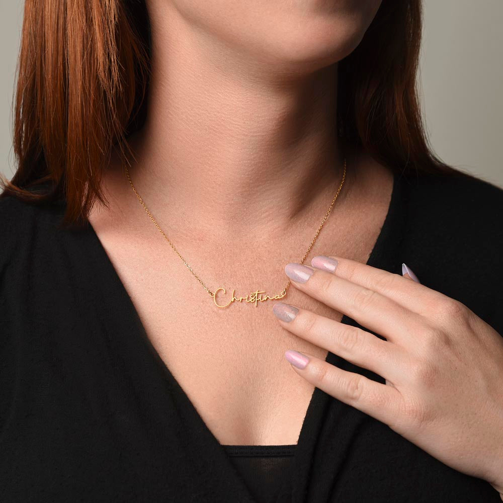 Signature Style Name Necklace – Personalized Custom Nameplate Pendant