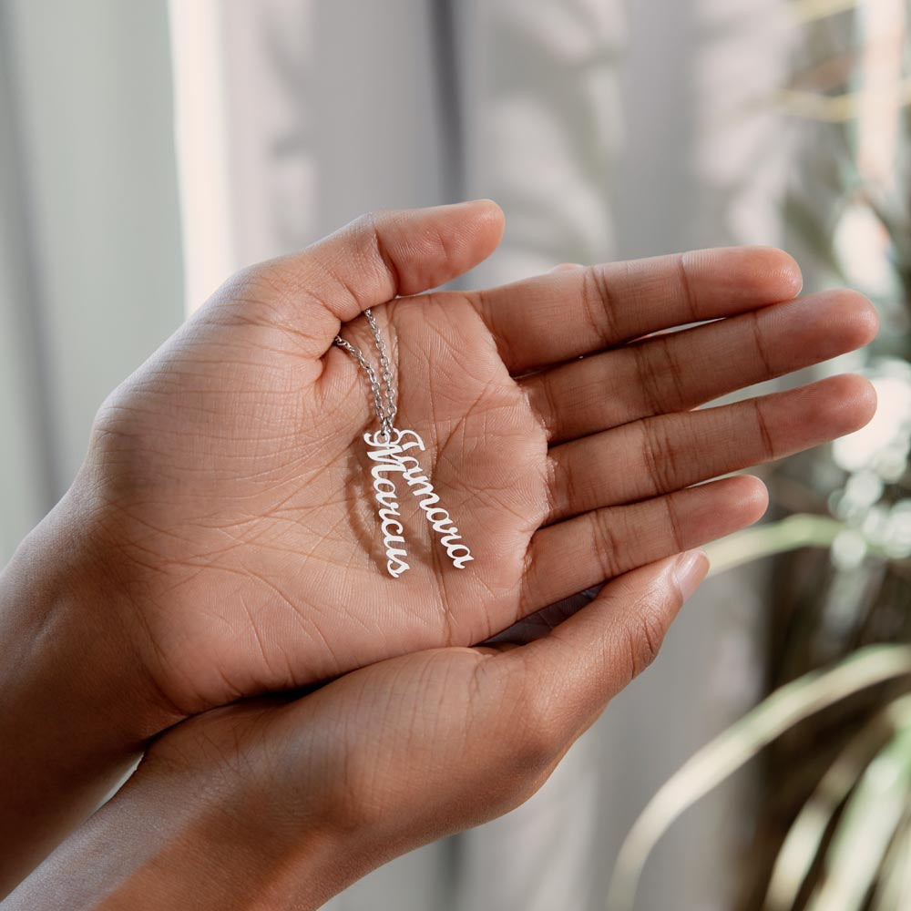 Personalized Family Necklace – Custom Vertical Name Pendant