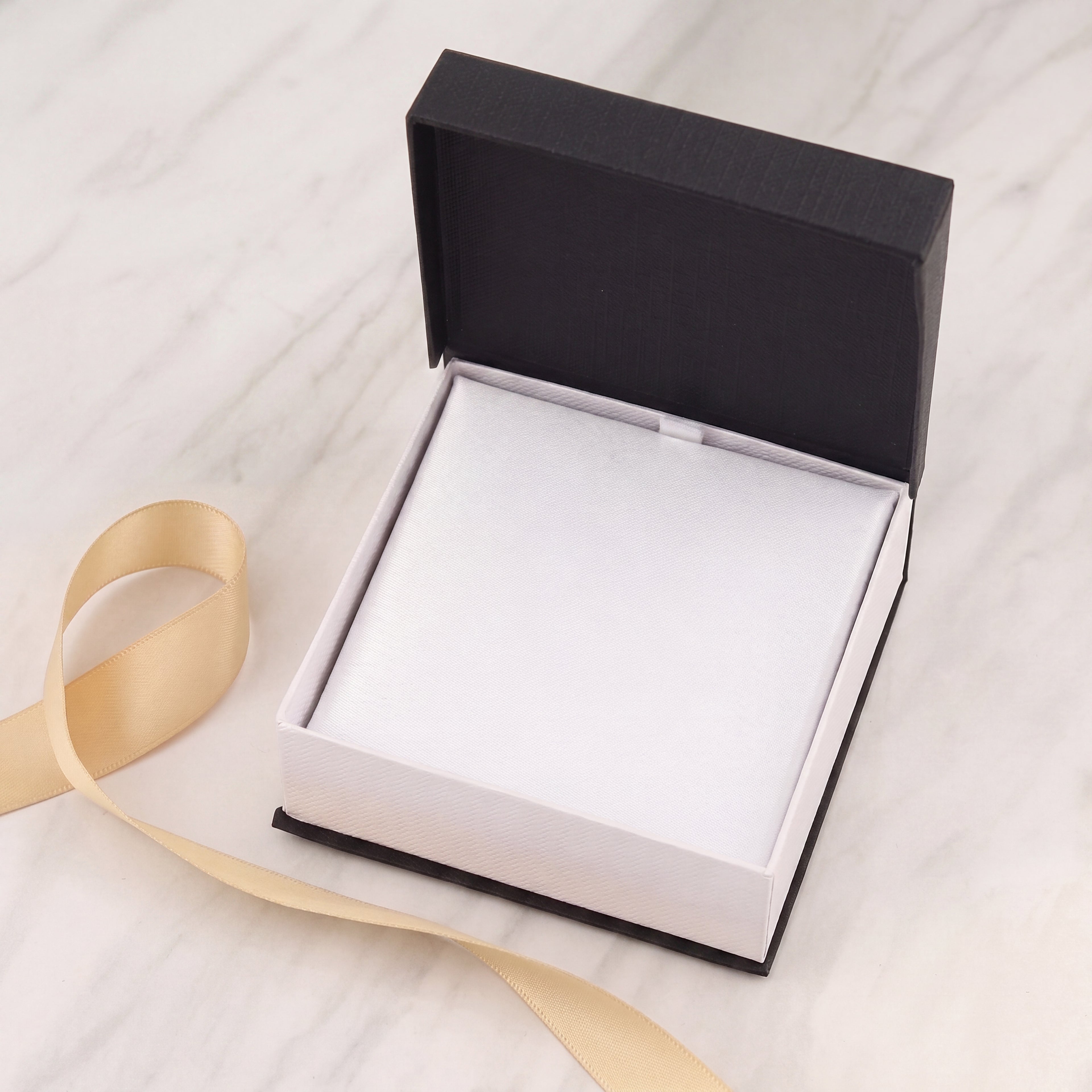 Love Knot Pendant Necklace